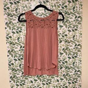 Women’s lace detail tank